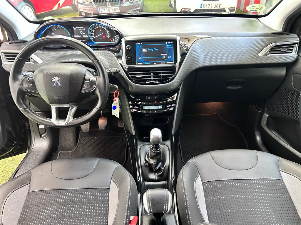 PEUGEOT 2008 ALLURE 100cv SS Automotor Vélez